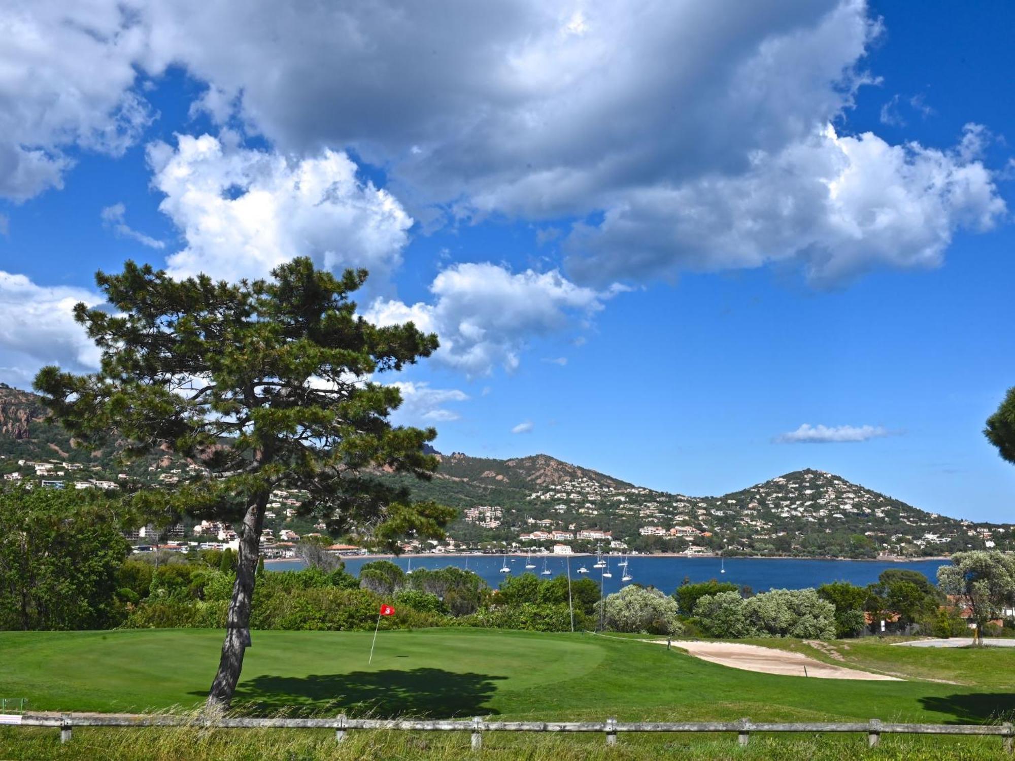 Apartment Village Cap Esterel - Le Village-68 By Interhome Saint-Raphael  Bagian luar foto